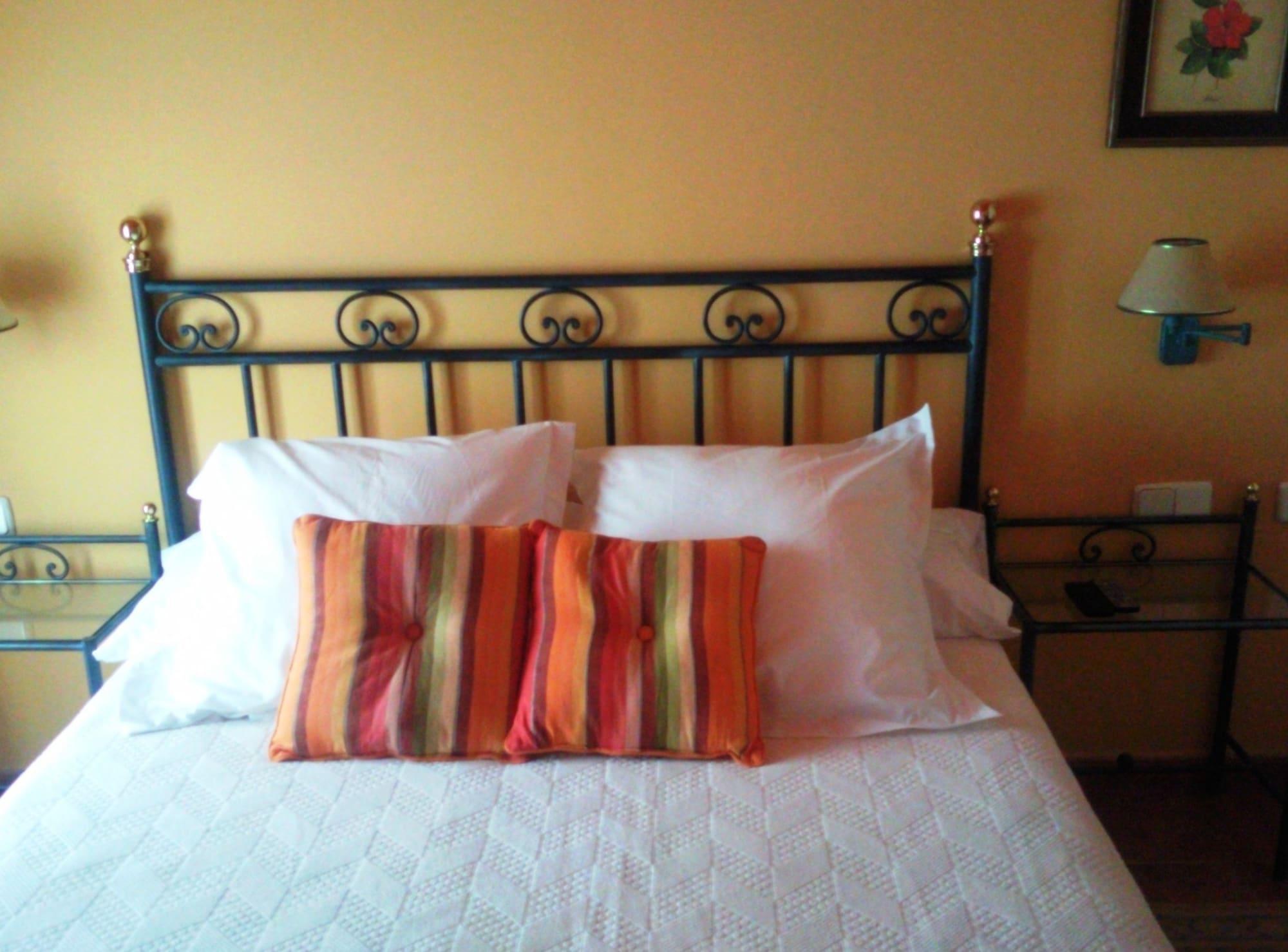 Hotel Y Apartamentos La Casa Rural 钦琼 外观 照片