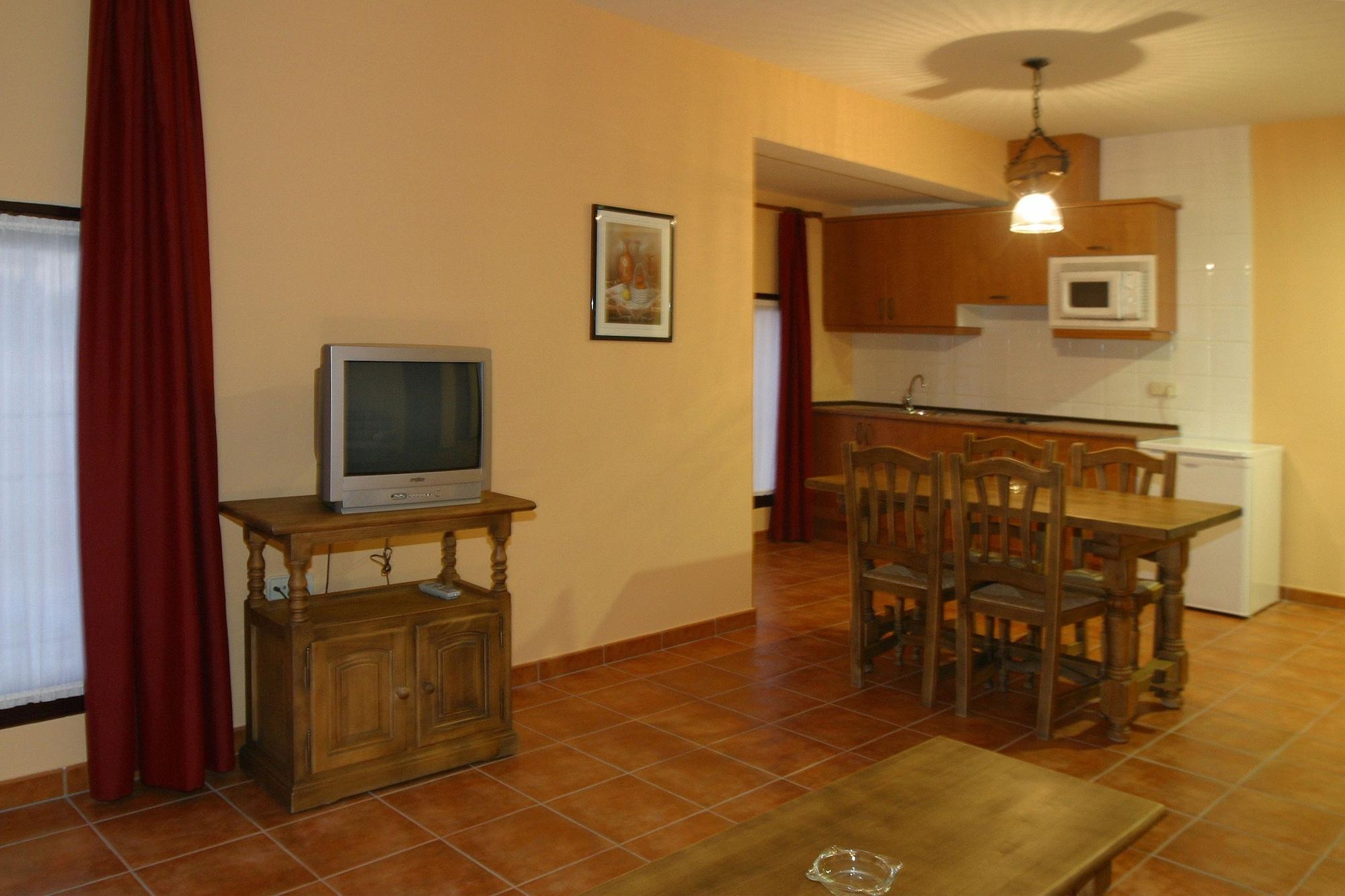 Hotel Y Apartamentos La Casa Rural 钦琼 外观 照片